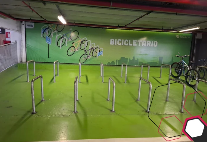 Capa do post “PISO DE BICICLETÁRIO”.